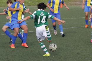 mk体育-中国斯诺克选手吴宜泽表现抢眼，成功逆转特鲁姆普进入8强。，大陆斯诺克选手